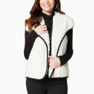 Faux Fur White Vest Jacket Cute New with tags!
